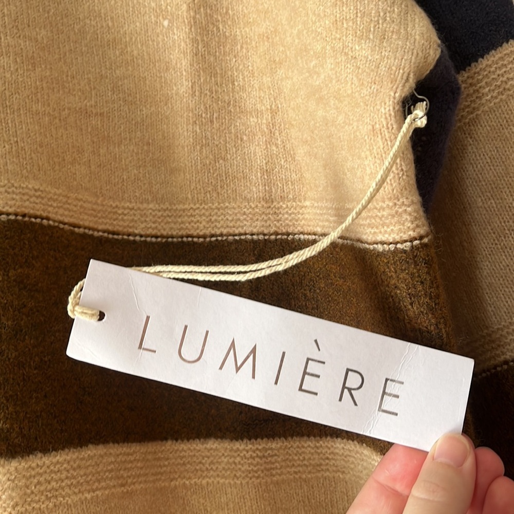 🌷NWT Lumiere Color Block Sweater with Balloon Sleeves 🌷 - Picture 2 of 6